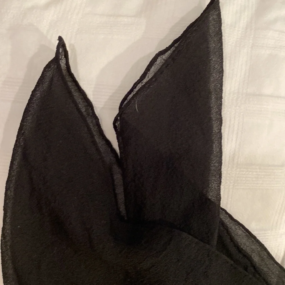 Women’s black scarf